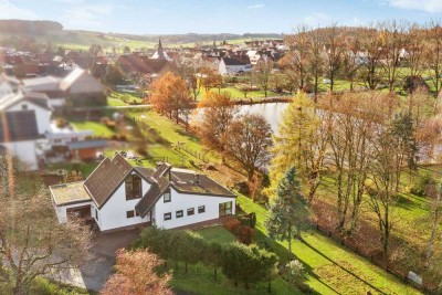 Architektenhaus auf großem Grundstück