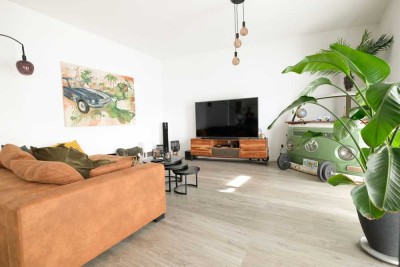 Helle und moderne Loftwohnung in ruhigem 4-Familienhaus (Deckenhöhe 3 Mtr.)