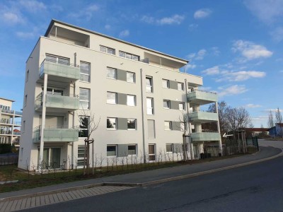 Neuwertige 4-Zimmer-Wohnung mit Balkon und Einbauküche in Würzburg