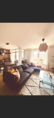 Gr. helle 2-Zi-Whg mit Balkon, Limmer
