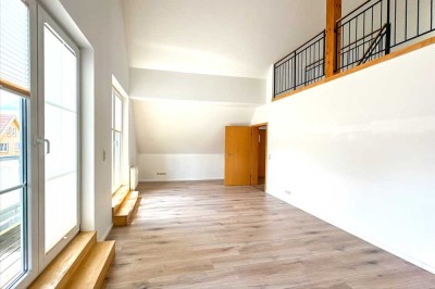 +++Tolle Maisonettewohnung mit Galleriezimmer und Balkon+++