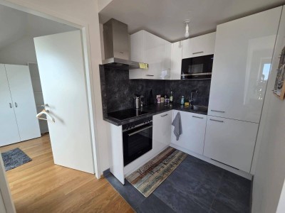 hell, QUALITATIV, U-Bahn Nähe - 2 ZIMMER - Größe Terrasse, TOP AUSGESTATTET
