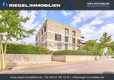 Sie hier? Wir auch! Wohnen, wo andere Urlaub machen ! Exklusivität mit Wasserblick aus allen Zimmern