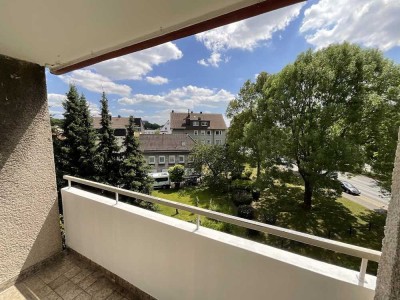 Frisch renovierte 3 Zimmerwohnung mit Balkon