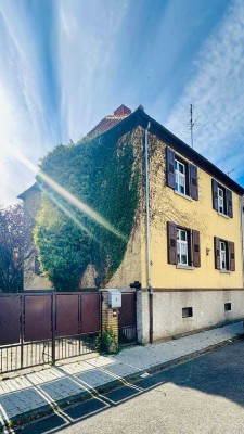 Einfamilienhaus (Sanierungsobjekt) in ruhiger und zentraler Lage