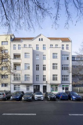 Wohnen mit Stil: 4-Zimmer-Kapitalanlage im Altbau nahe des Lietzensees & Schloss Charlottenburg