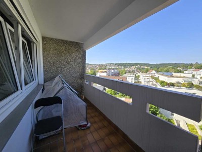 Helle 3-Zimmer - Wohnung mit Loggia