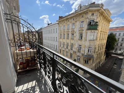 Großzügiger 4-Zimmer-Altbautraum mit Balkon unbefristet zu mieten in 1020 Wien