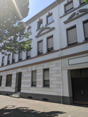 Ruhige renovierte Wohnung sucht nette Mieter