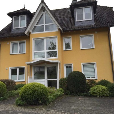 *Allner*Wohnung mit Terrasse und Garten*4 Fam. Haus