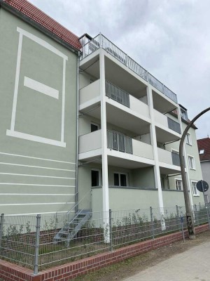 2,5 Zimmer-Wohnung Erstbezug mit EBK, Balkon, Fußbodenheizung, Tiefgarage