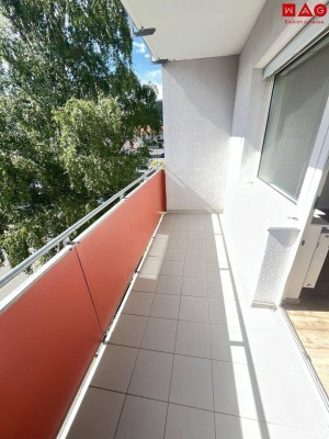 Attraktive Wohnung mit Badewanne und Balkon!