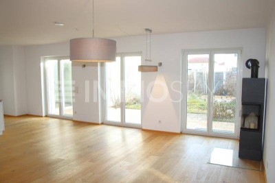 Reihenhaus-Bungalow für höhere Ansprüche- PÄRCHENTRAUM!!!