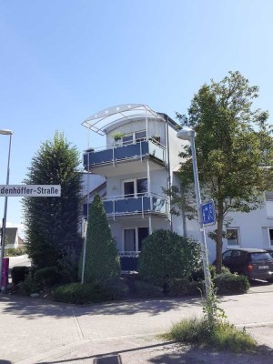 Stilvolle 2-Raum-Dachgeschosswohnung mit gehobener Innenausstattung und Balkon in Herxheim