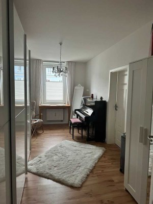 Exklusive, vollständig renovierte 3-Raum-Wohnung mit gehobener Innenausstattung in München Sendling