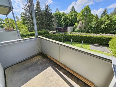 Tolle 3-Zimmer Wohnung komplett renoviert mit außergewöhnlichem Badezimmer und Balkon