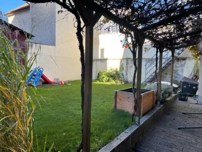 Renovierte Erdgeschosswohnung mit drei Zimmern in Mainz Weisenau