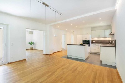 Sanierte 3,5-Zimmer-Wohnung mit Einbauküche und Balkon in Heinrich-Blömer-Weg, Bonn