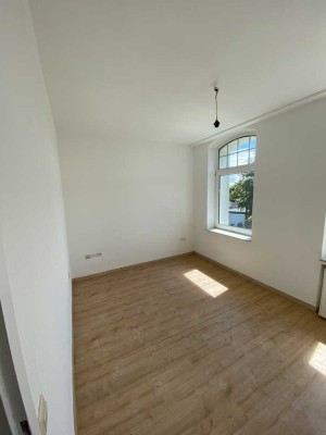 Schöne 3 Zimmer Wohnung mit Balkon, gedämmter Fassade und Wärmepumpe, Alt-Hackenberg, Provisionsfrei