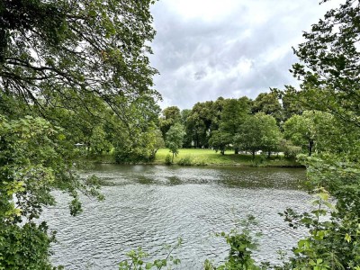 Wohnen wie im Urlaub | Helle Wohnung mit Blick auf die Ruhr und ins Grüne in Essen-Werden