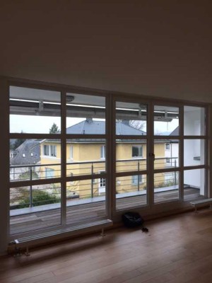Stilvolle, geräumige und sanierte 2-Zimmer-Loft-Wohnung mit Balkon in Siegen