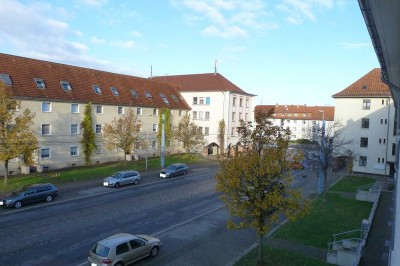 Schöner Altbau, frisch renoviert, auch als WG-Wohnung geeignet