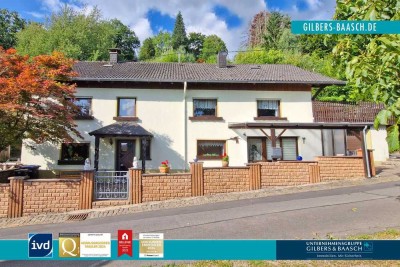 Merscheid: EFH mit Umbaumöglichkeit zu Zweifamilienhaus samt idyllischen Grundstück in Ortsrandlage!