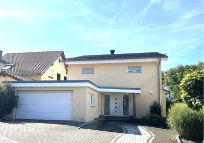 Tolles Galeriehaus mit Einliegerwohnung in Mühlhausen-Tairnbach zu vermieten