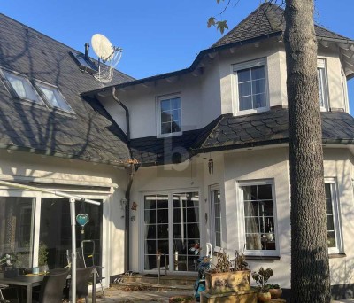 SEHR GROßER FAMILIENTRAUM IN SEENÄHE