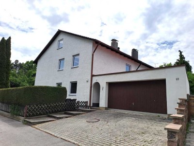 Geräumige 5-Raum-Doppelhaushälfte mit Garten in ruhiger Lage zentral in Walpertskirchen (bei Erding)