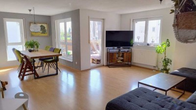 Schöne 4-Zimmer-Balkonwohnung mit EBK und Tiefgarage in Löchgau