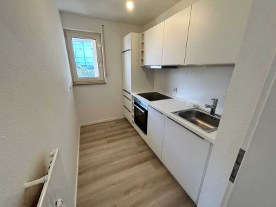 2-Zimmer-Wohnung mit Einbauküche und Balkon