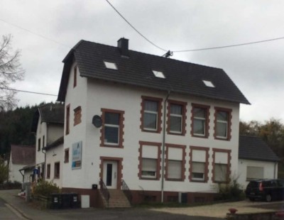 Mehrfamilienhaus mit 3 Wohneinheiten in Hausbach