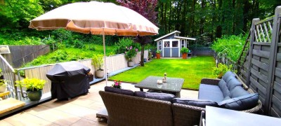 Ruhig Wohnen im Grünen mit zwei Terrassen !