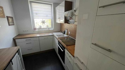 komplett sanierte 2 Raum Wohnung mit Balkon, incl. Küche