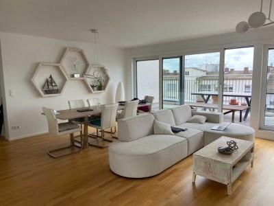 Lichtdurchflutete Penthouse-Wohnung mit Rheinblick im Herzen von Ludwigshafen