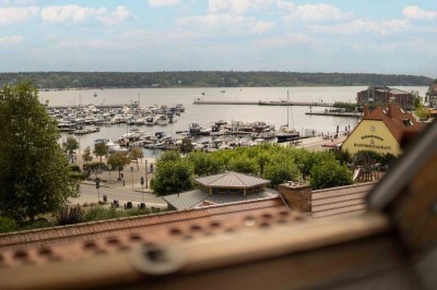 Eigene Scholle zentral in Waren(Müritz): ETW mit Gartennutzung und Balkon inkl. Blick auf die Müritz