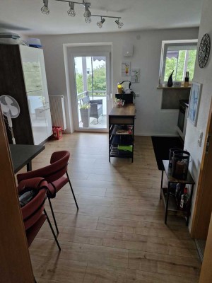 Exklusive, sanierte 2,5-Zimmer-Wohnung mit Balkon und EBK in Dillingen