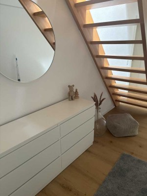 Elegante, lichtdurchflutete 3 -ZKB-Maisonette Wohnung   –Teil / voll möbliert neu Aufgeteilt