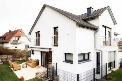 Hochwertiges 8-Zimmer-Einfamilienhaus mit ELW – durchdacht, lichtdurchflutet & energieeffizient