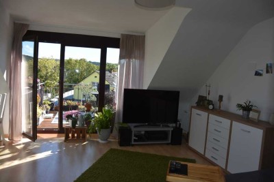 Sehr schöne 2 Zimmer DG-Wohnung mit großem Balkon und herrlicher Aussicht in Durlach