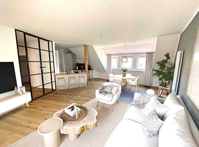 Modernes Wohnen in einer außergewöhnlichen DG-Wohnung direkt am Geibelplatz...