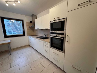 3- Zimmer Wohnung m. Balkon und EBK in Innenstadtnähe