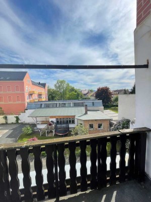 Zentrumsnahe 2 Raum-Wohnung mit Dachterrasse und Einbauküche