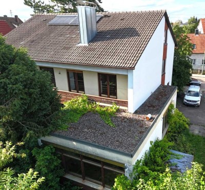 Freistehendes Architektenhaus I 7 Zimmer I  voll unterkellert I Büro