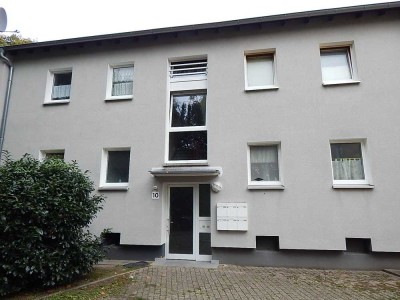 Wir haben für Sie renoviert! Schöne 2-Zimmer-Wohnung mit Balkon