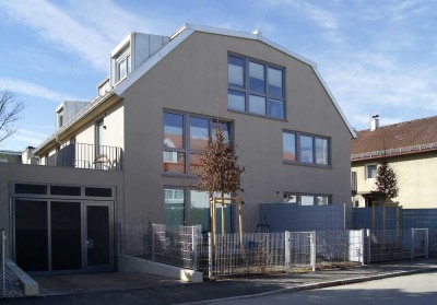 Moderne 1-Zimmer-Wohnung mit Balkon und Einbauküche in München-Trudering