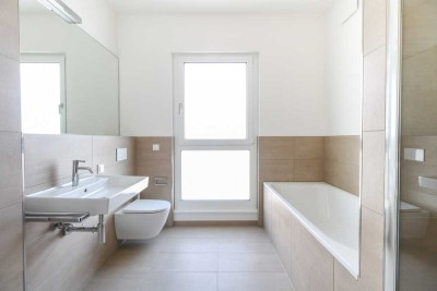 Wohnkomfort auf höchstem Niveau: Neubau-4-Zi.-Wohnung mit hochwertiger Ausstattung