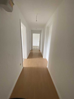 Geräumige, renovierte 1-Zimmer-Wohnung zur Miete in Witten. Perfekt für Studierende.