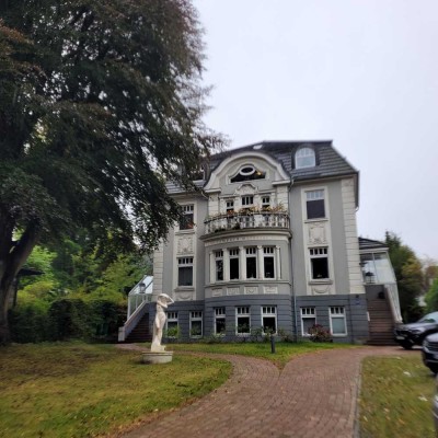 Rentnerfreundliche EG-Wohnung mit Terrasse ab 01.12. zu vermieten